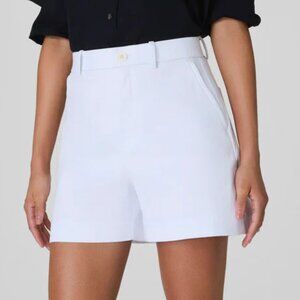 SPANXsupersmooth Stretch Twill 5" Short in Classic White Size Medium